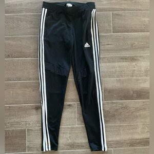 Adidas Women’s AEROREADY Sweatpants Excellent condition. Size Small (D95957)